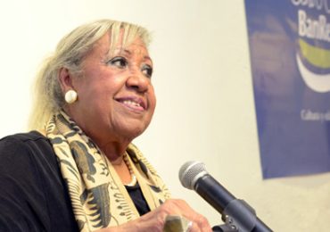 Fallece en Miami la pintora dominicana Ada Balcácer