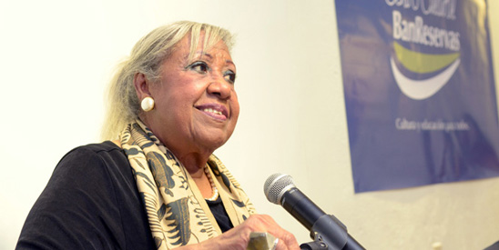 Fallece en Miami la pintora dominicana Ada Balcácer