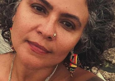 Autoridades arrestan en aeropuerto a una dominicana por ultraje al Himno Nacional