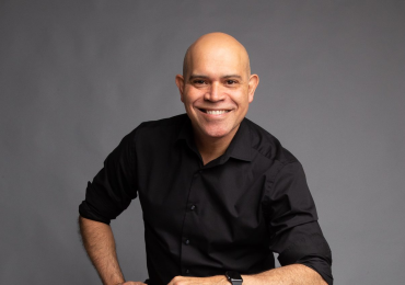 Amaury Sánchez fusiona rock y sinfónica en una noche memorable en el Teatro Nacional