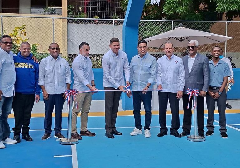 Video | Banreservas remodela emblemática cancha mixta en Villa Consuelo