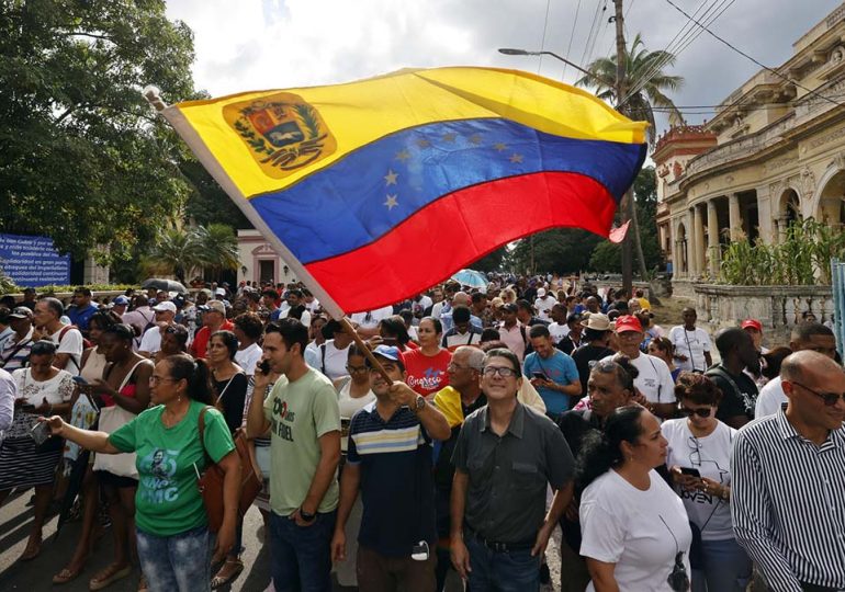 Cientos de cubanos expresan su respaldo a Venezuela en medio de las tensiones con EE.UU.