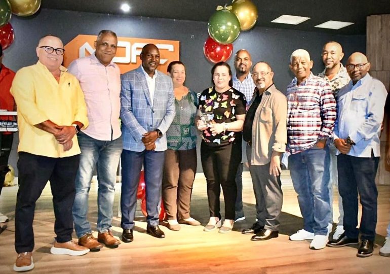 Círculo de Reporteros Gráficos de TV reconoce a Claudia Rodríguez por su destacada trayectoria periodística