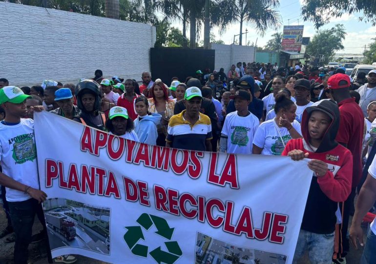 Video | Comunitarios Aguacate, La Cuaba, Pedro Brand, defienden establecimiento de planta recicladora