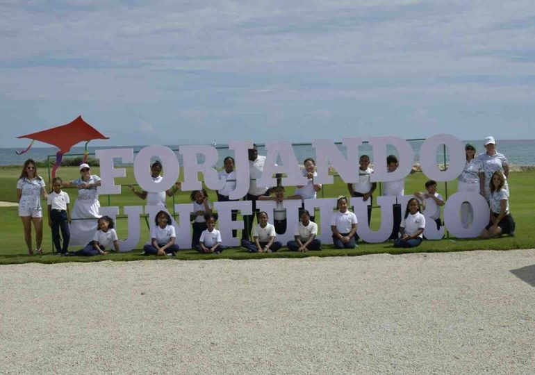 Una noche a lo Golden Greens celebrando el golf y la beneficencia