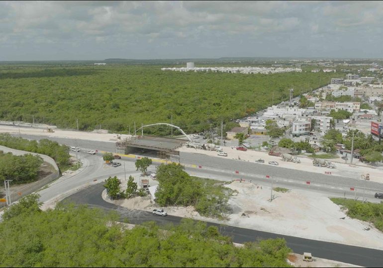 Habilitan carriles en elevado del cruce de Los Manantiales para facilitar tránsito hacia Aeropuerto de Punta Cana