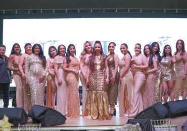 Joy Home Care, Joy Urgent Care y Joy CNA School celebran su tradicional fiesta navideña en Providence con sabor dominicano