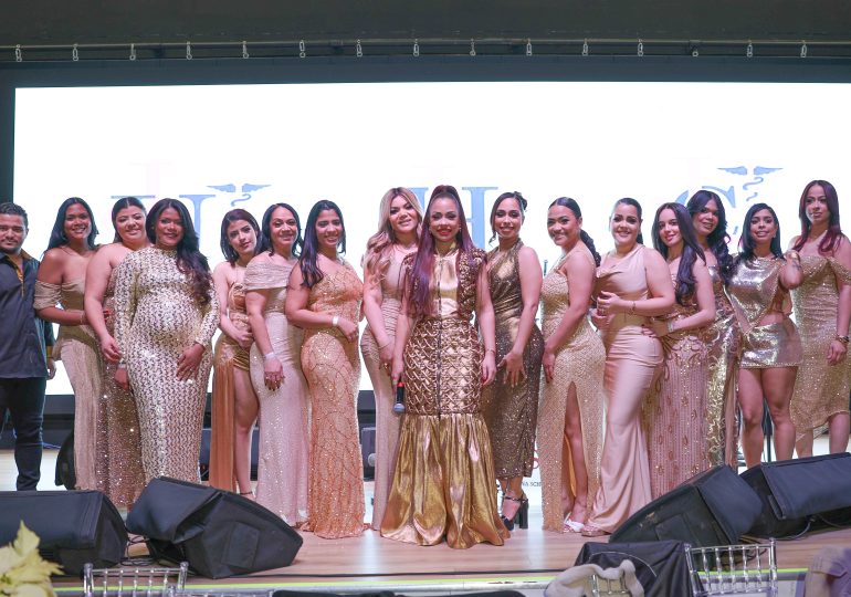 Joy Home Care, Joy Urgent Care y Joy CNA School celebran su tradicional fiesta navideña en Providence con sabor dominicano