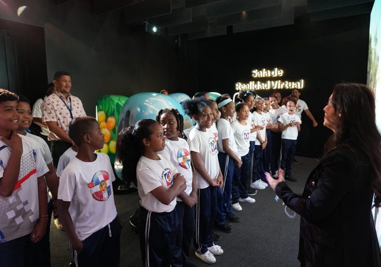 Video | Estudiantes aprenden historia y cultura fuera del aula con programa del INABIE