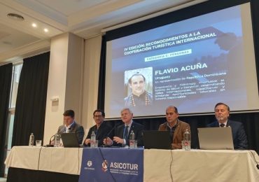 Flavio Acuña recibe reconocimiento internacional por su visión transformadora del turismo de bienestar con impacto global