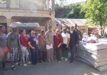 Gobierno dispone a través de DASAC asistencia inmediata a familias afectadas por explosión de tubería en Santiago