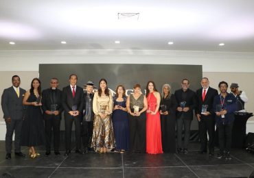 Gran Gala de la Solidaridad 2025 reconoce a 10 instituciones y personalidades que transforman vidas en la República Dominicana