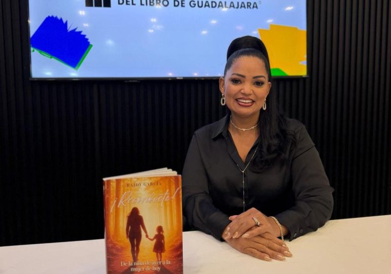 México recibe a la escritora dominicana Raidy García y su libro “¡Reconócete! De la niña de ayer a la mujer de hoy"