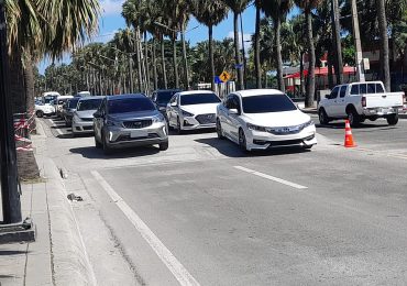 Ciudadanos advierten: "Sino quitan ese muro en el Malecón habrá personas accidentadas y fallecidas en Navidad y Año Nuevo"