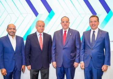 Exministro de Hacienda de Chile, Felipe Larraín, destaca fortalezas económicas de RD en el contexto actual