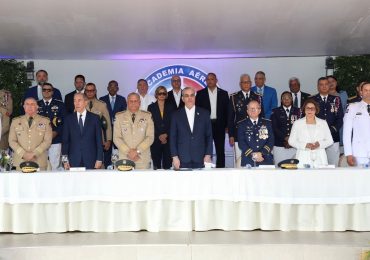 Abinader encabeza vigésima cuarta graduación de 40 nuevos cadetes de la Fuerza Aérea Dominicana