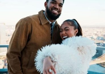 Karl-Anthony Towns se compromete en Navidad con su novia Jordyn Woods