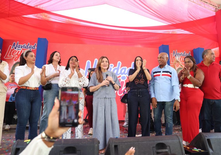 Multitudinaria fiesta navideña de Leyvi Bautista reúne a munícipes y líderes nacionales en SDO