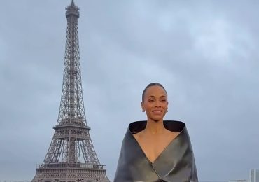 Zoe Saldaña celebra en París el estreno europeo de Avatar: Fire and Ash