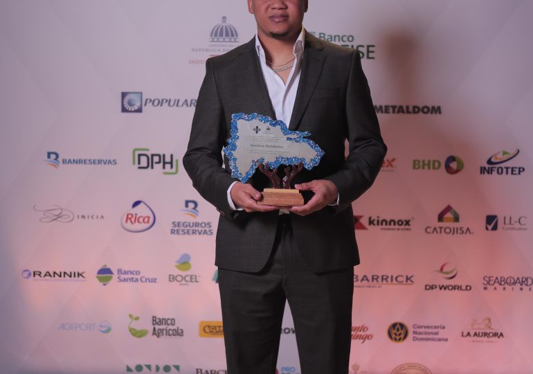 Aparataje Distribution es reconocida con el Premio a la Excelencia Exportadora 2025 de ADOEXPO