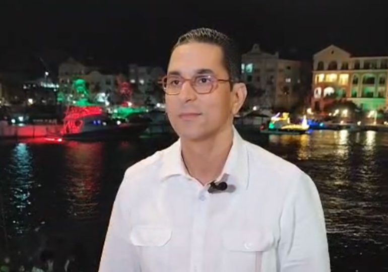 Video | Marina Cap Cana abre la temporada navideña con un colorido Christmas Boat Parade
