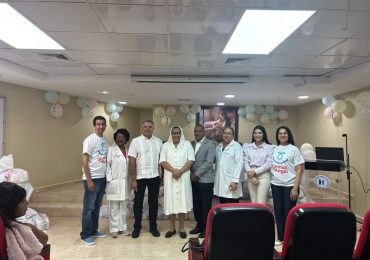 Fundación Sonrisa de Ángel beneficia a 250 prematuros con entrega de kits en doce hospitales del país