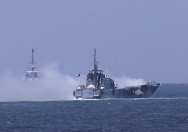 Lancha que recibió doble ataque estadounidense acompañaba un buque a Surinam, dice CNN