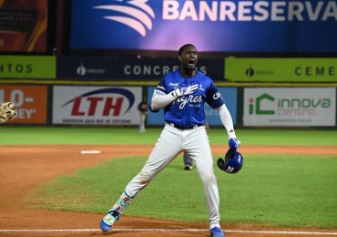 Licey deja en el terreno al Escogido con jonrón de Ronny Mauricio