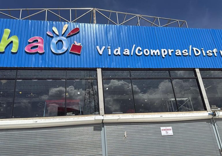 MIVED clausura Plaza Zehao en Samaná por operar sin licencia de construcción