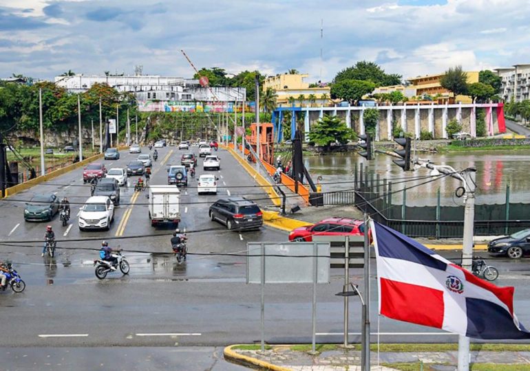Obras Públicas anuncia cierre programado del puente flotante por tránsito de embarcación