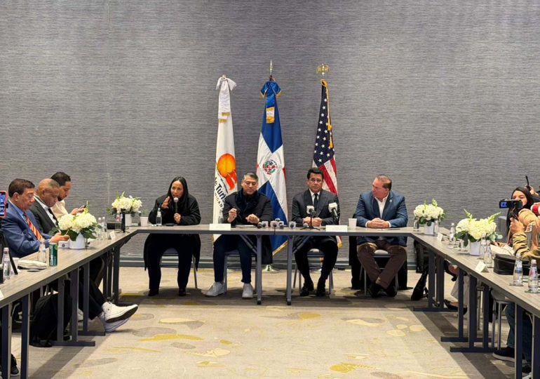 Ministerio de Turismo y Arajet anuncian la tercera ruta diaria a Nueva York de la aerolínea a partir de primavera