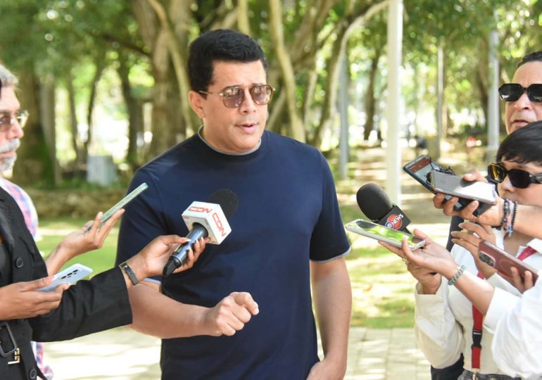 Ministro de Turismo supervisa reconstrucción del Parque Nacional Submarino La Caleta