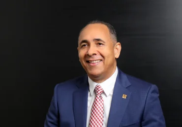 Nelson Arroyo responde a cuestionamientos sobre Seguros Reservas; asegura 2025 será el mejor año financiero de su historia