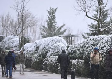 Primera tormenta invernal cubre Nueva York y vecinos de blanco: caos en aeropuertos