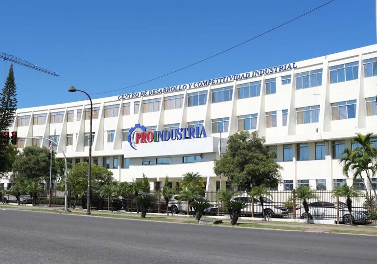 Proindustria consolida avances estratégicos en desarrollo industrial, empleo e innovación en 2025