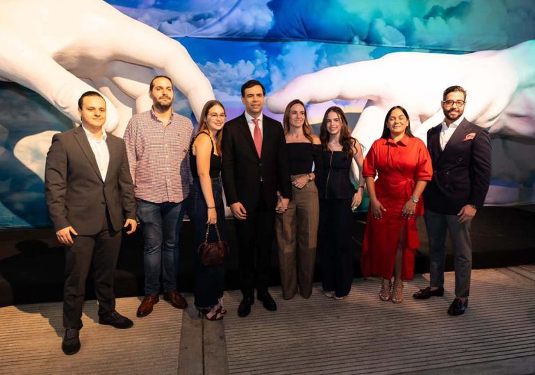 Video | Reconocido Artista plástico presenta obra titulada “Miguel Ángel en Vivo: Real + Inmersivo”