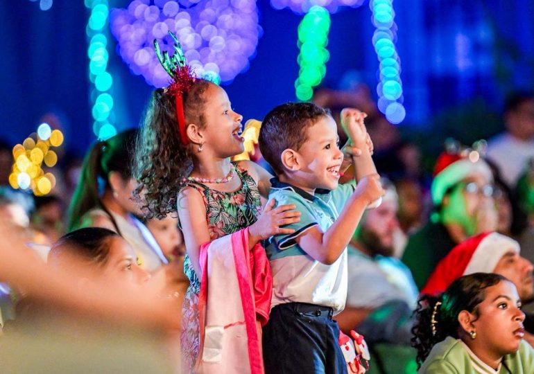 Santiago celebra un arranque histórico de su navidad: más de 66 mil visitantes disfrutan la primera semana del Bosque Encantado “Encantus"