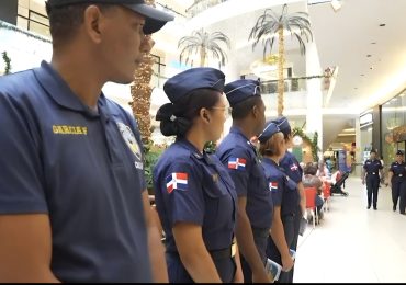 Policía Nacional desarrolla jornadas preventivas para reducir la violencia intrafamiliar durante la Navidad
