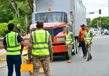 INTRANT anuncia medidas especiales para regular el transporte de carga en Navidad 2025 y Año Nuevo 2026