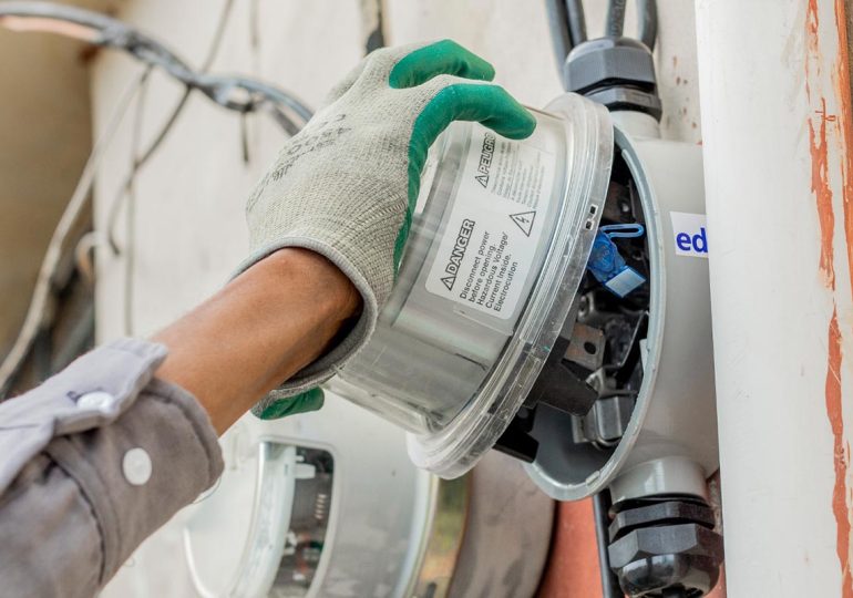 Tribunal impone prisión preventiva a hombre acusado de sustraer medidores de Edesur Dominicana