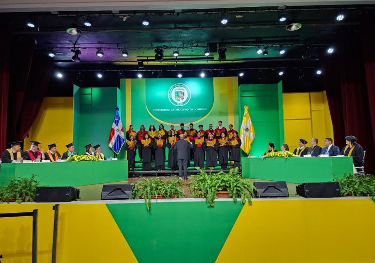 UCSD gradúa 812 nuevos profesionales en su nonagésima cctava graduación ordinaria