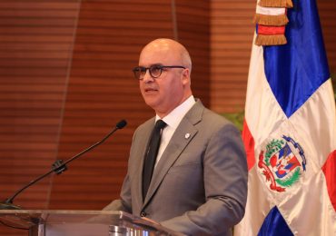 IDAC realiza panel "Construyendo capacidades para el desarrollo sostenible de la aviación civil" en Santiago