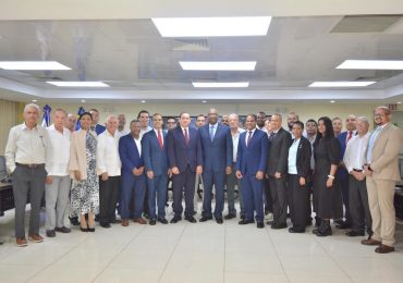 UASD abre su primer doctorado en Física en RD