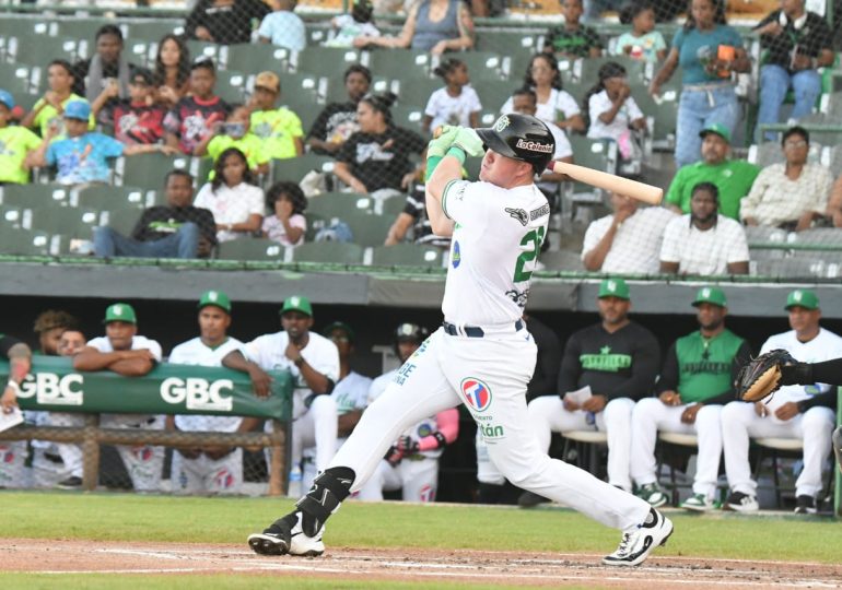 Dramático jonrón de Josh Lester decide triunfo de Estrellas en 10 entradas sobre Leones