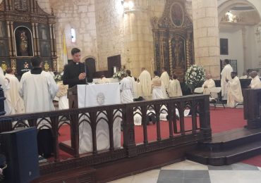 Video | Cuatro nuevos sacerdotes se congregan en la Catedral Primada de América