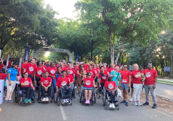 International Women’s Club y la JICA realizan caminata inclusiva junto a personas con discapacidad