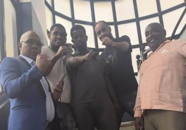 Video | Agentes policiales colocaron paquete falso de droga a choferes de la ruta Villa Mella-Sabana Perdida