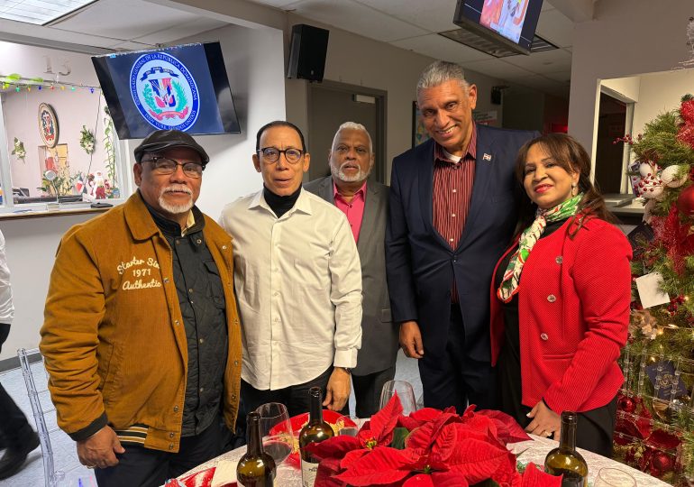 Consulado Dominicano en Nueva York celebra fiesta navideña de empleados y reconoce su labor anual