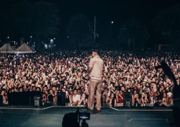 Rauw Alejandro una “noche de música y cultura caribeña“ con el apoyo de la X102 y la Alcaldía del Distrito Nacional