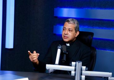 Monseñor Morel Diplán advierte corrupción en SeNaSa compromete “vida, salud y dignidad” de la población